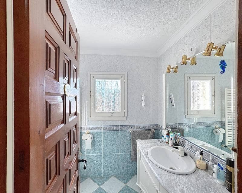 3 bedroom Villa for sale in Benitachell / Benitatxell with pool - € 680,000 (Ref: 9002480)