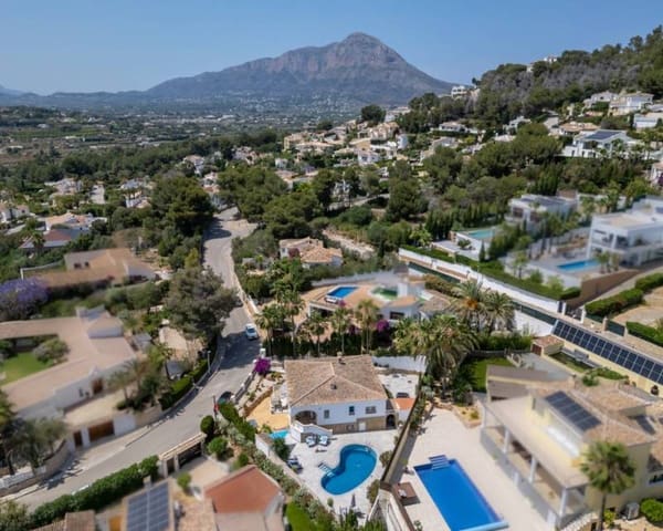 5 Zimmer Villa zu verkaufen in Javea / Xàbia mit Pool Garage - 895.000 € (Ref: 9058601)