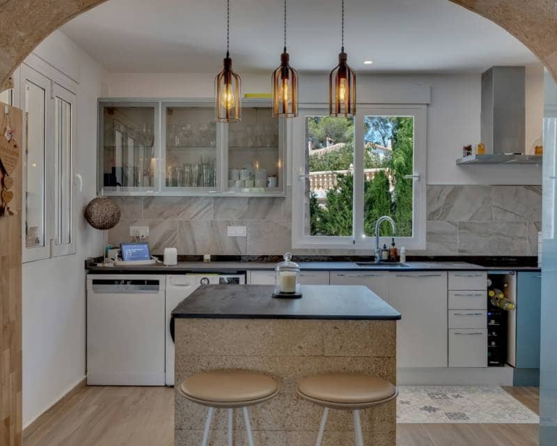 5 bedroom Villa for sale in Javea / Xabia with pool garage - € 895,000 (Ref: 9058601)