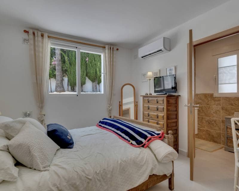 5 bedroom Villa for sale in Javea / Xabia with pool garage - € 895,000 (Ref: 9058601)