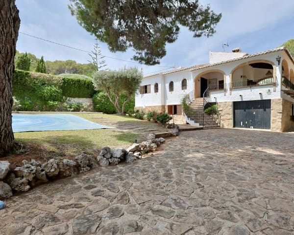 Chalet de 6 habitaciones en Javea / Xàbia en venta con piscina garaje - 790.000 € (Ref: 9058602)