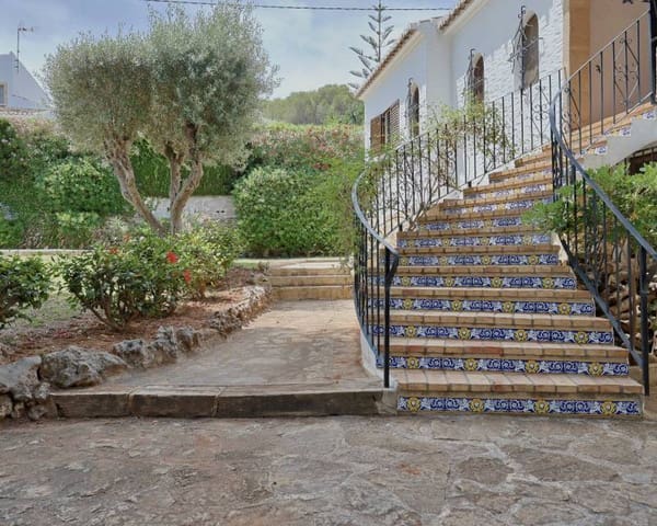 Chalet de 6 habitaciones en Javea / Xàbia en venta con piscina garaje - 790.000 € (Ref: 9058602)