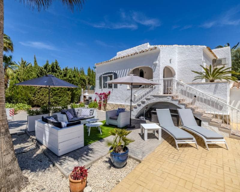 3 soverom Villa til leie i Javea / Xabia med svømmebasseng garasje - € 2 000 (Ref: 9060265)