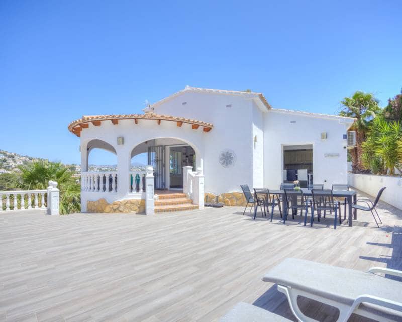 4 slaapkamer Villa te koop in Moraira met zwembad - € 799.000 (Ref: 9099672)