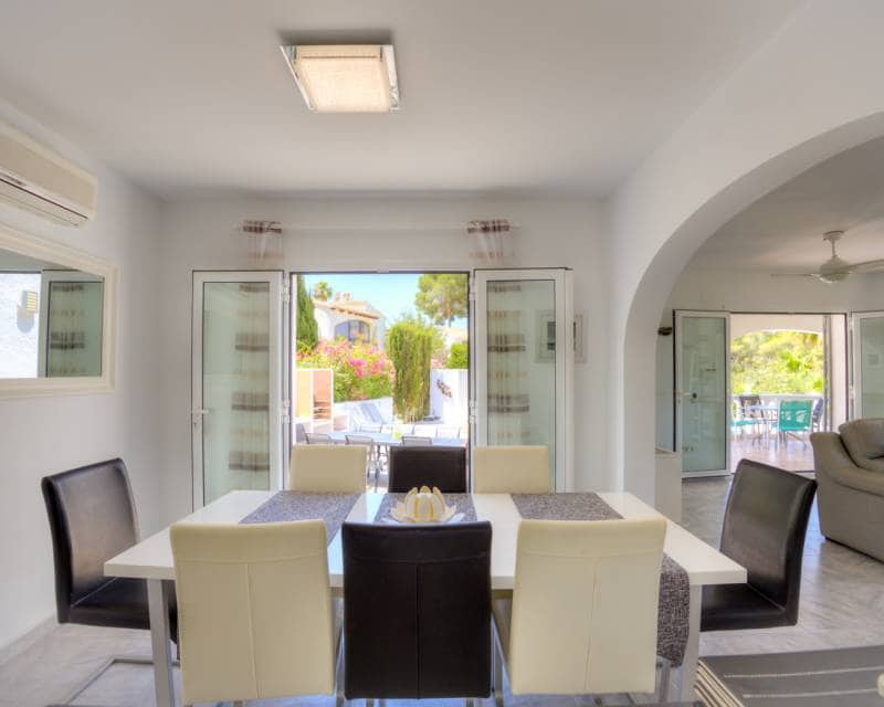 4 slaapkamer Villa te koop in Moraira met zwembad - € 799.000 (Ref: 9099672)