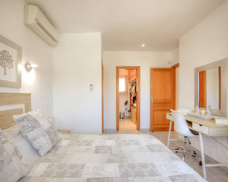 4 slaapkamer Villa te koop in Moraira met zwembad - € 799.000 (Ref: 9099672)