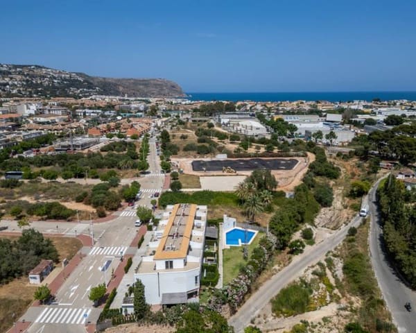 4 soveværelse Rækkehus til salg i Puerto, Javea / Xàbia med swimmingpool - € 649.000 (Ref: 9099674)