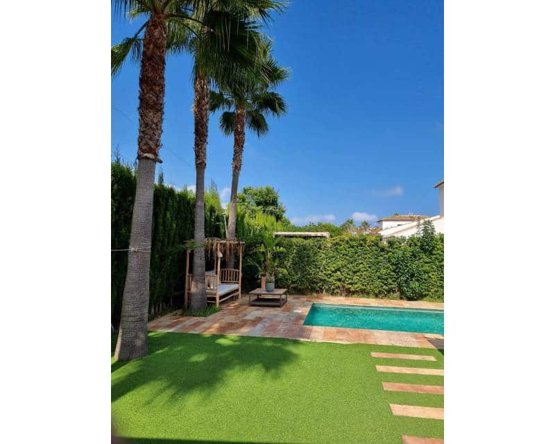 3 soverom Villa til leie i Javea / Xabia med svømmebasseng - € 1 800 (Ref: 9099676)