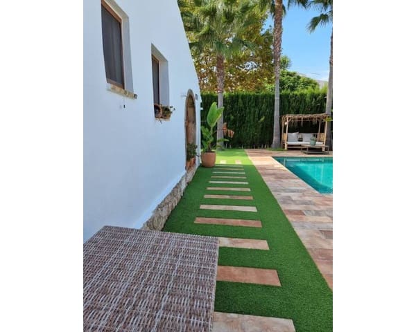 Villa/Maison de 3 chambres à louer à Javea / Xàbia avec piscine - 1 800 € (Ref: 9099676)