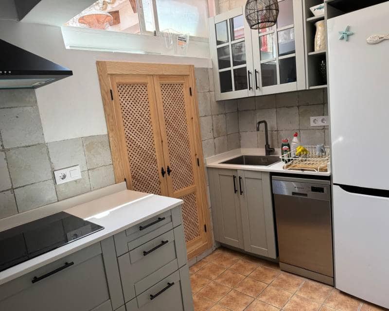 3 soverom Villa til leie i Javea / Xabia med svømmebasseng - € 1 800 (Ref: 9099676)