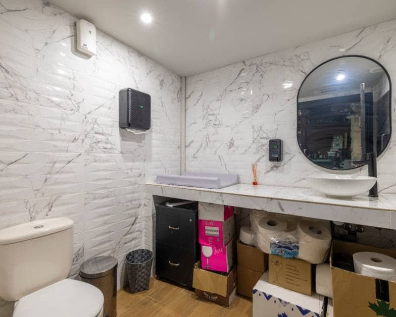 Restaurant/Bar til salgs i Arenal - € 299 999 (Ref: 9099679)