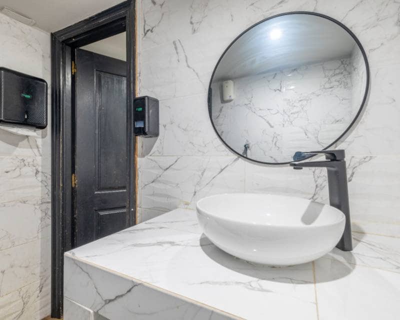 Restaurant/Bar til salgs i Arenal - € 299 999 (Ref: 9099679)