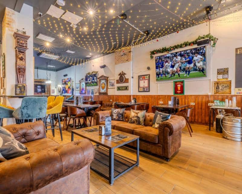 Restaurant/Bar til salgs i Arenal - € 299 999 (Ref: 9099679)