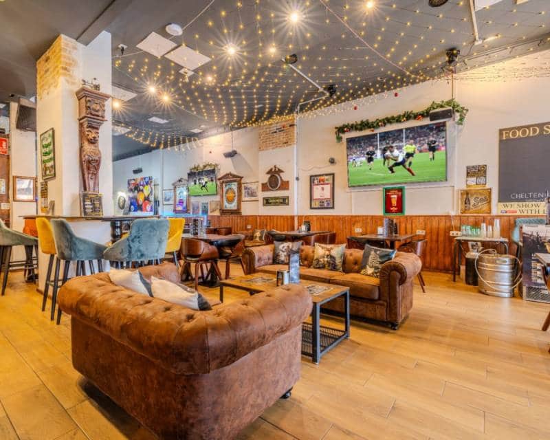 Restaurant/Bar til salgs i Arenal - € 299 999 (Ref: 9099679)