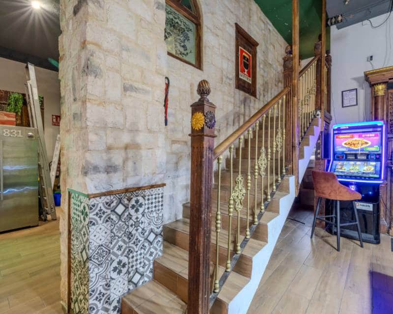 Restaurant/Bar til salgs i Arenal - € 299 999 (Ref: 9099679)