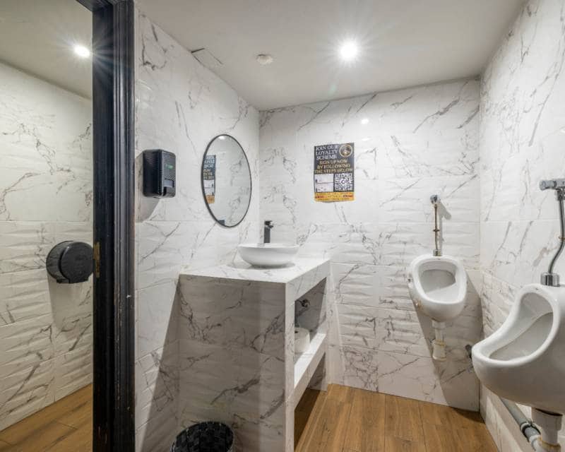 Restaurant/Bar til salgs i Arenal - € 299 999 (Ref: 9099679)