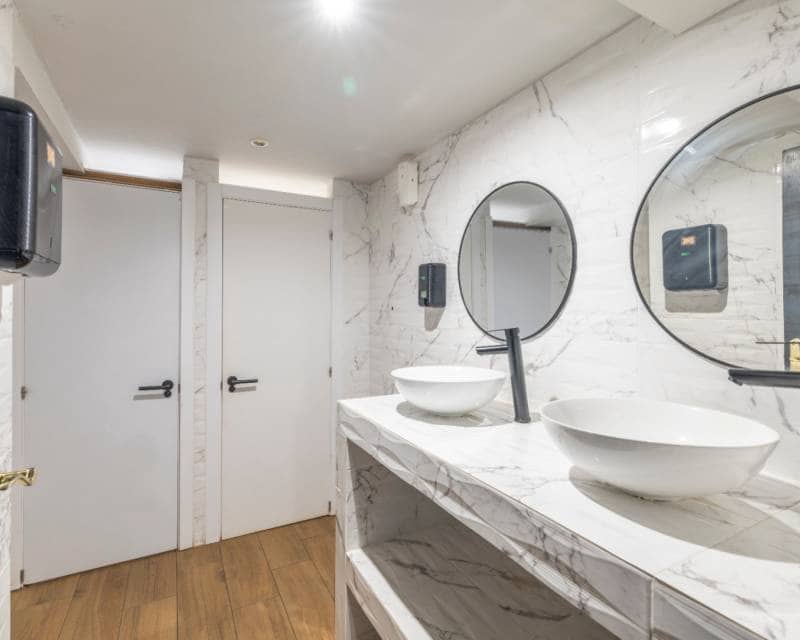 Restaurant/Bar til salgs i Arenal - € 299 999 (Ref: 9099679)