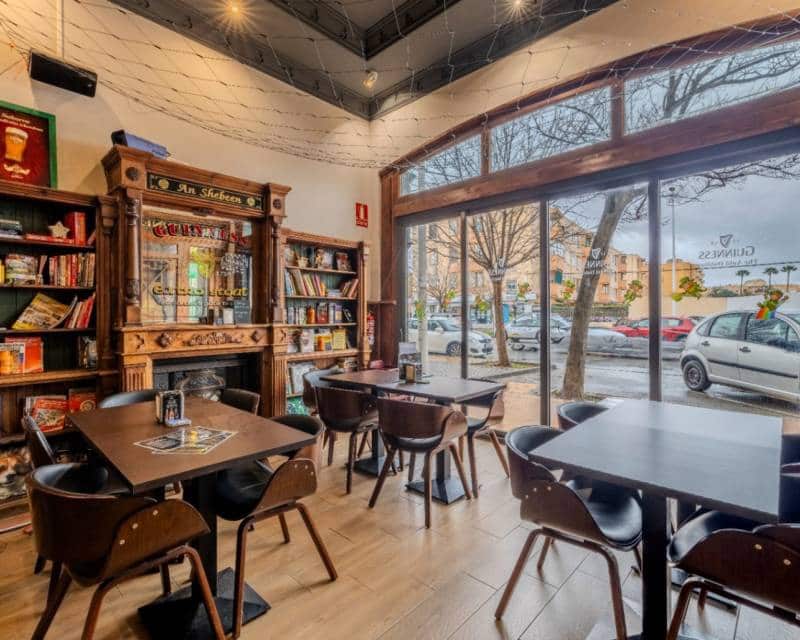 Restaurant/Bar til salgs i Arenal - € 299 999 (Ref: 9099679)