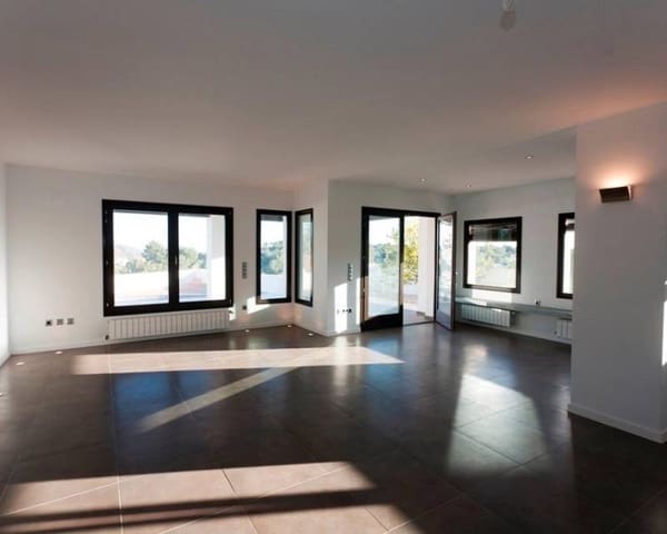 3 bedroom Villa for sale in Moraira, Teulada-Moraira with pool garage - € 1,440,000 (Ref: 9101343)