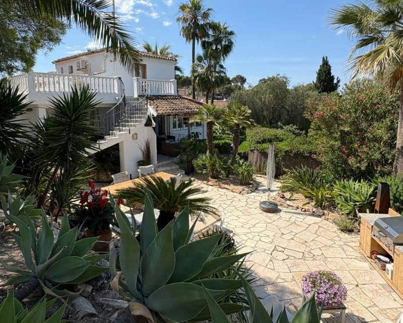 3 soveværelse Villa til salg i Moraira med swimmingpool garage - € 550.000 (Ref: 9115065)