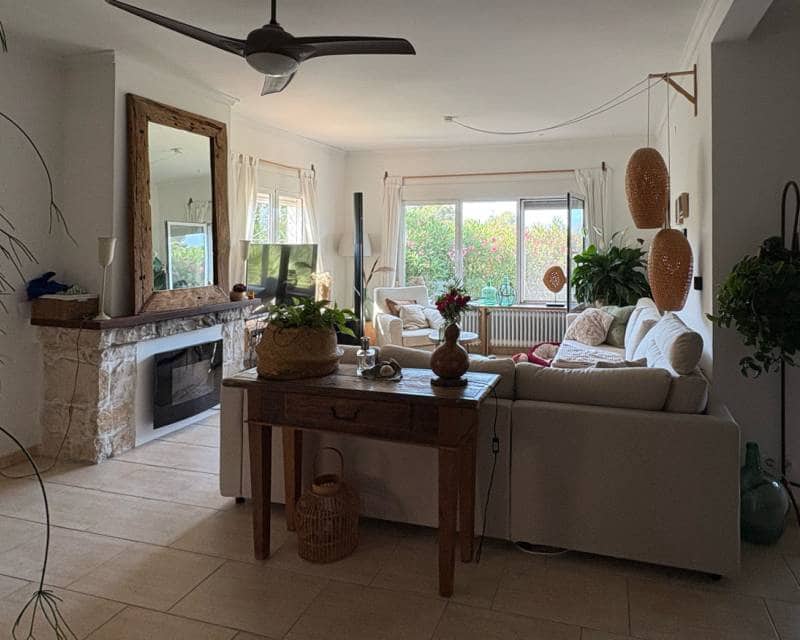 3 soveværelse Villa til salg i Moraira med swimmingpool garage - € 550.000 (Ref: 9115065)