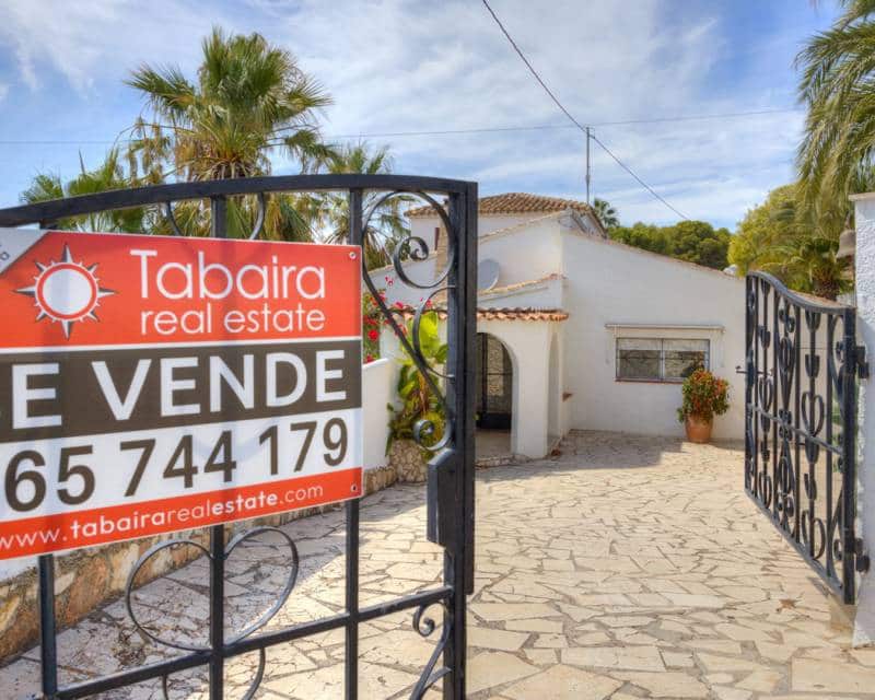 3 soveværelse Villa til salg i Moraira med swimmingpool garage - € 550.000 (Ref: 9115065)