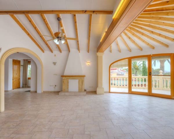 5 soverom Villa til salgs i Moraira, Teulada-Moraira med svømmebasseng - € 745 000 (Ref: 9115066)