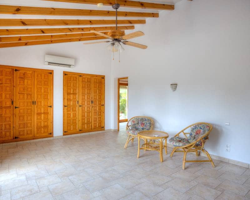 5 soverom Villa til salgs i Moraira med svømmebasseng - € 745 000 (Ref: 9115066)