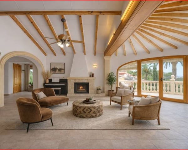 5 soveværelse Villa til salg i Moraira, Teulada-Moraira med swimmingpool - € 745.000 (Ref: 9115066)