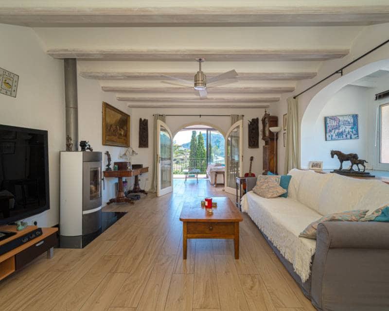 5 makuuhuone Huvila myytävänä paikassa Benissa mukana uima-altaan - 895 000 € (Ref: 9115069)