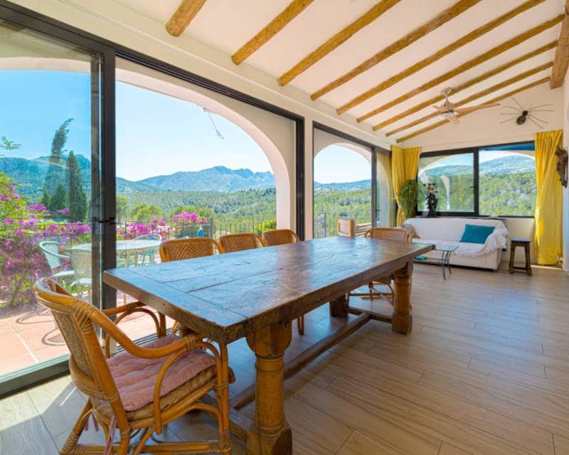 5 makuuhuone Huvila myytävänä paikassa Benissa mukana uima-altaan - 895 000 € (Ref: 9115069)