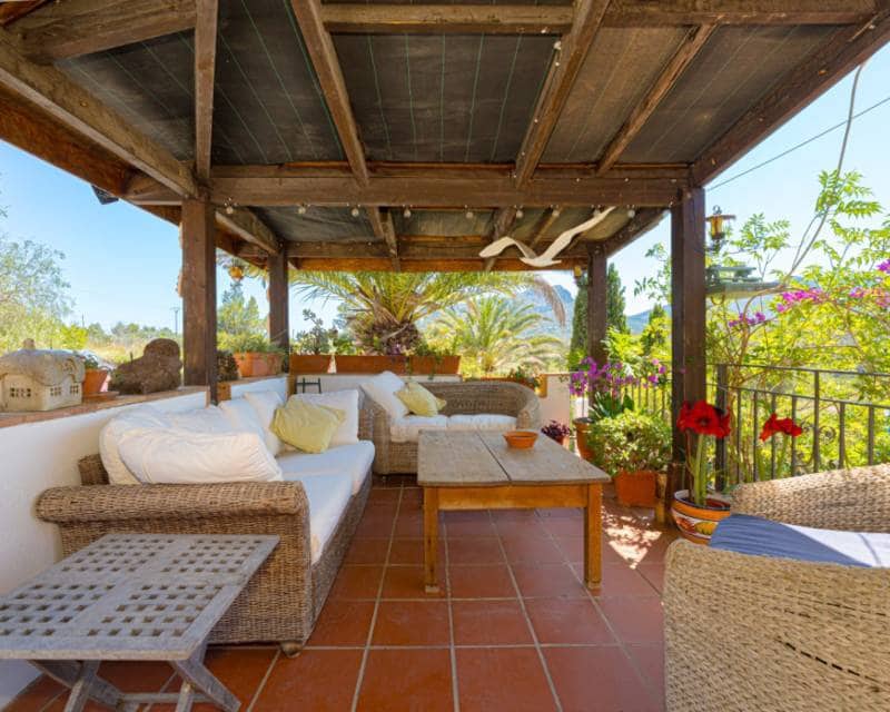 5 makuuhuone Huvila myytävänä paikassa Benissa mukana uima-altaan - 895 000 € (Ref: 9115069)