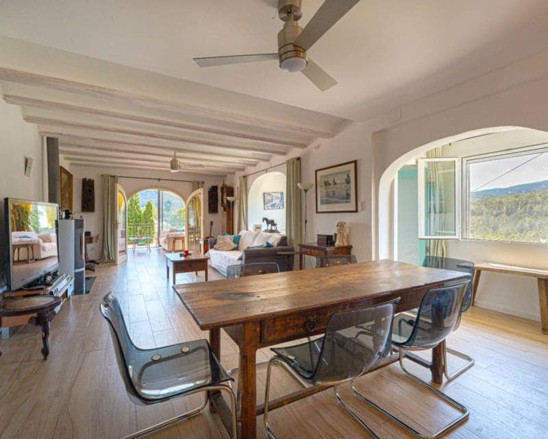 5 makuuhuone Huvila myytävänä paikassa Benissa mukana uima-altaan - 895 000 € (Ref: 9115069)