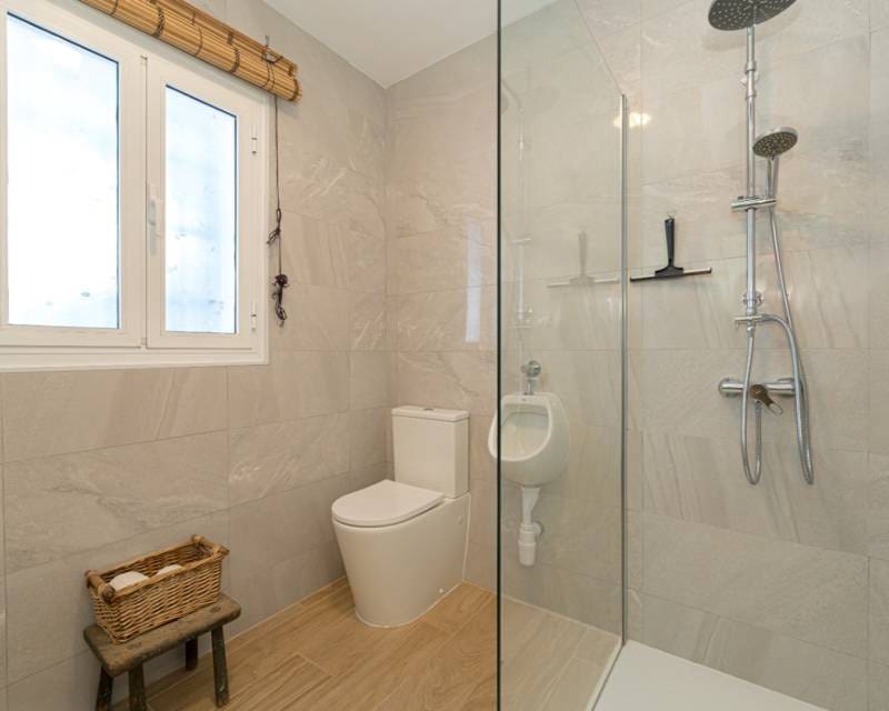 5 makuuhuone Huvila myytävänä paikassa Benissa mukana uima-altaan - 895 000 € (Ref: 9115069)