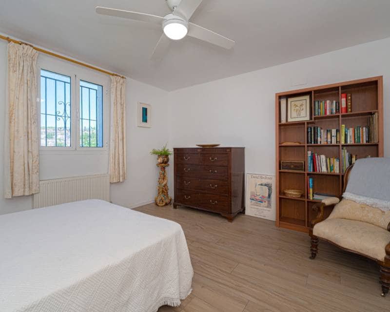 5 makuuhuone Huvila myytävänä paikassa Benissa mukana uima-altaan - 895 000 € (Ref: 9115069)