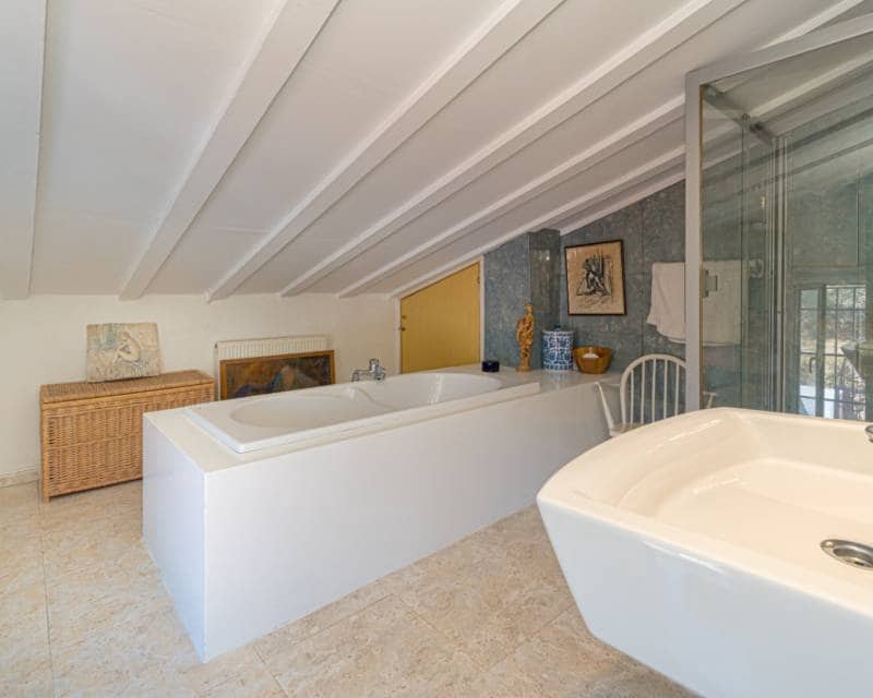 5 makuuhuone Huvila myytävänä paikassa Benissa mukana uima-altaan - 895 000 € (Ref: 9115069)