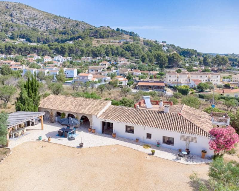 4 soveværelse Finca/Landehus til salg i Jalon / Xalo - € 695.000 (Ref: 9115070)