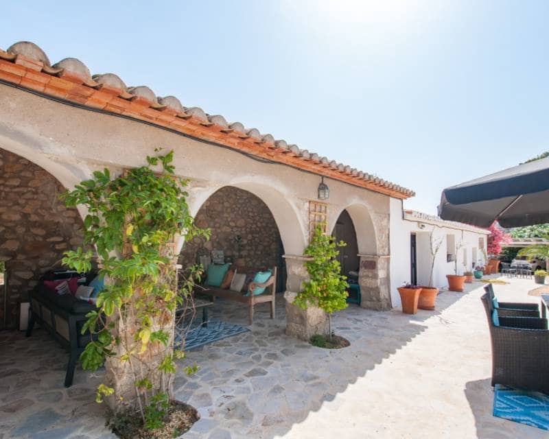 4 soveværelse Finca/Landehus til salg i Jalon / Xalo - € 695.000 (Ref: 9115070)