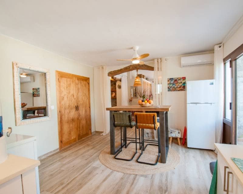 4 soveværelse Finca/Landehus til salg i Jalon / Xalo - € 695.000 (Ref: 9115070)