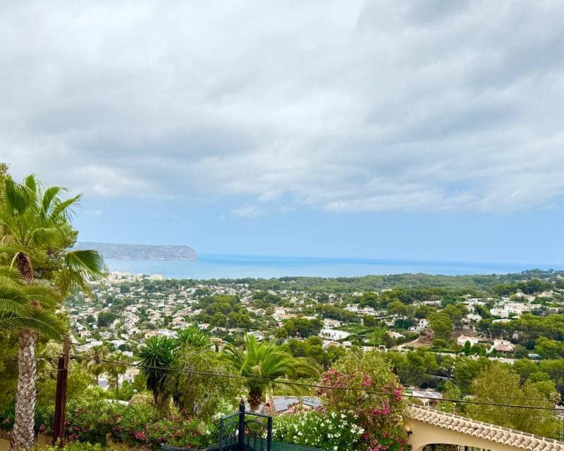 5 makuuhuone Huvila myytävänä paikassa Javea / Xabia mukana uima-altaan 
autotalli - 970 000 € (Ref: 9115072)