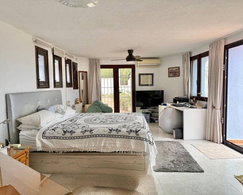 5 makuuhuone Huvila myytävänä paikassa Javea / Xabia mukana uima-altaan 
autotalli - 970 000 € (Ref: 9115072)