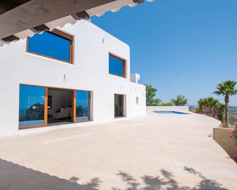 5 bedroom Villa for sale in Moraira with pool - € 1,400,000 (Ref: 9142372)