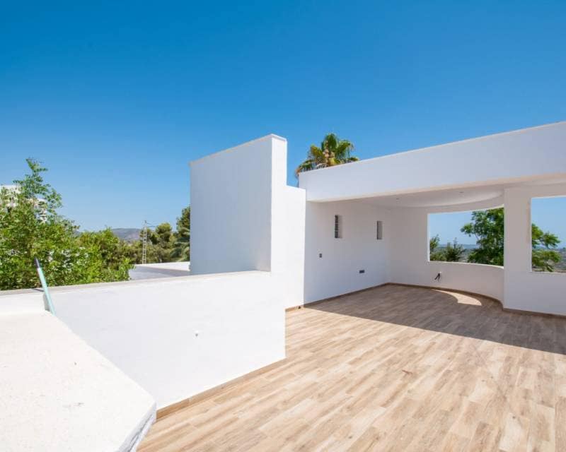 5 bedroom Villa for sale in Moraira with pool - € 1,400,000 (Ref: 9142372)
