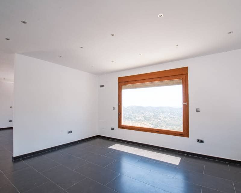 5 bedroom Villa for sale in Moraira with pool - € 1,400,000 (Ref: 9142372)