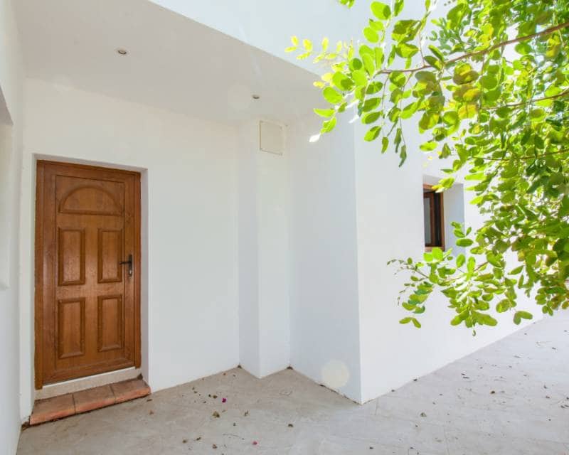 5 bedroom Villa for sale in Moraira with pool - € 1,400,000 (Ref: 9142372)