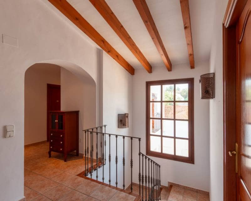 5 bedroom Villa for rent in Gata de Gorgos with pool - € 2,500 (Ref: 9142373)