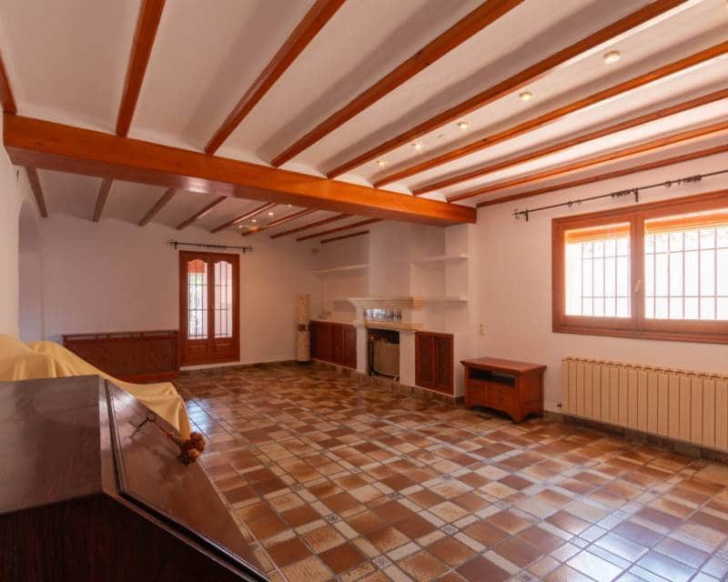 5 bedroom Villa for rent in Gata de Gorgos with pool - € 2,500 (Ref: 9142373)