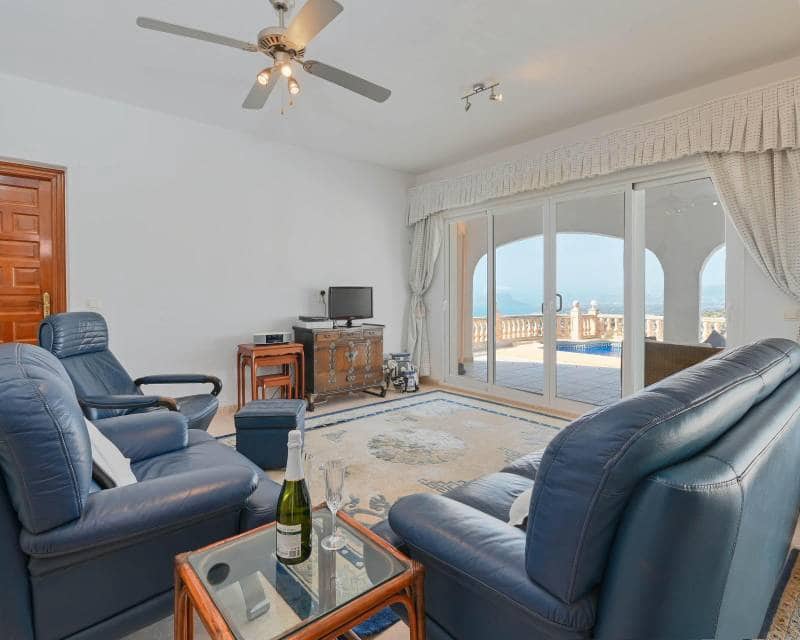 4 soveværelse Villa til salg i Cumbre del Sol med swimmingpool - € 975.000 (Ref: 9153208)