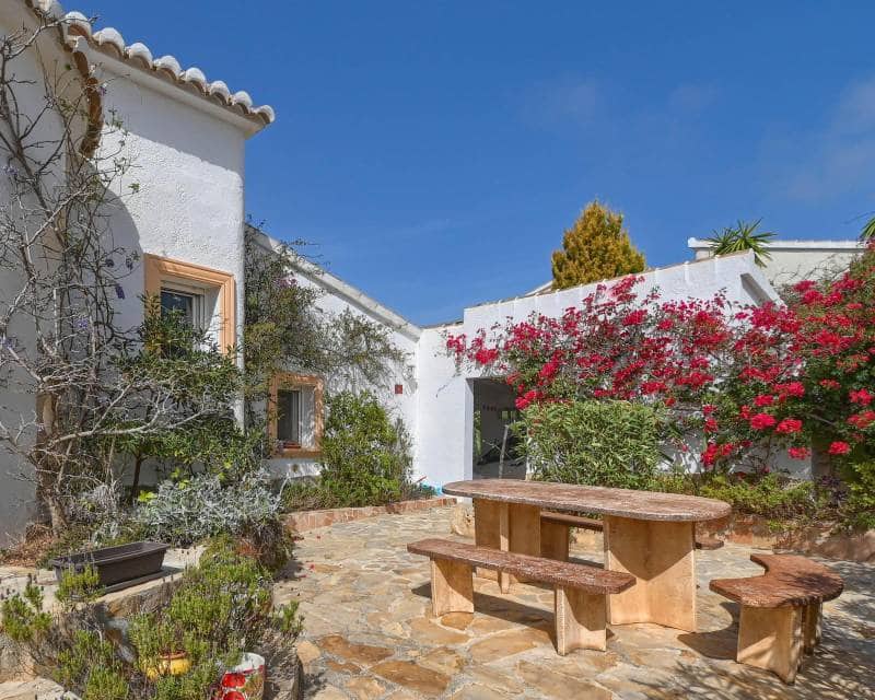 4 soveværelse Villa til salg i Cumbre del Sol med swimmingpool - € 975.000 (Ref: 9153208)