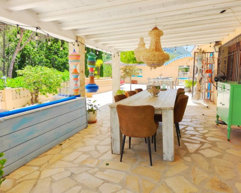 5 slaapkamer Finca/Landhuis te koop in Jalon / Xalo met zwembad - € 545.000 (Ref: 9164469)